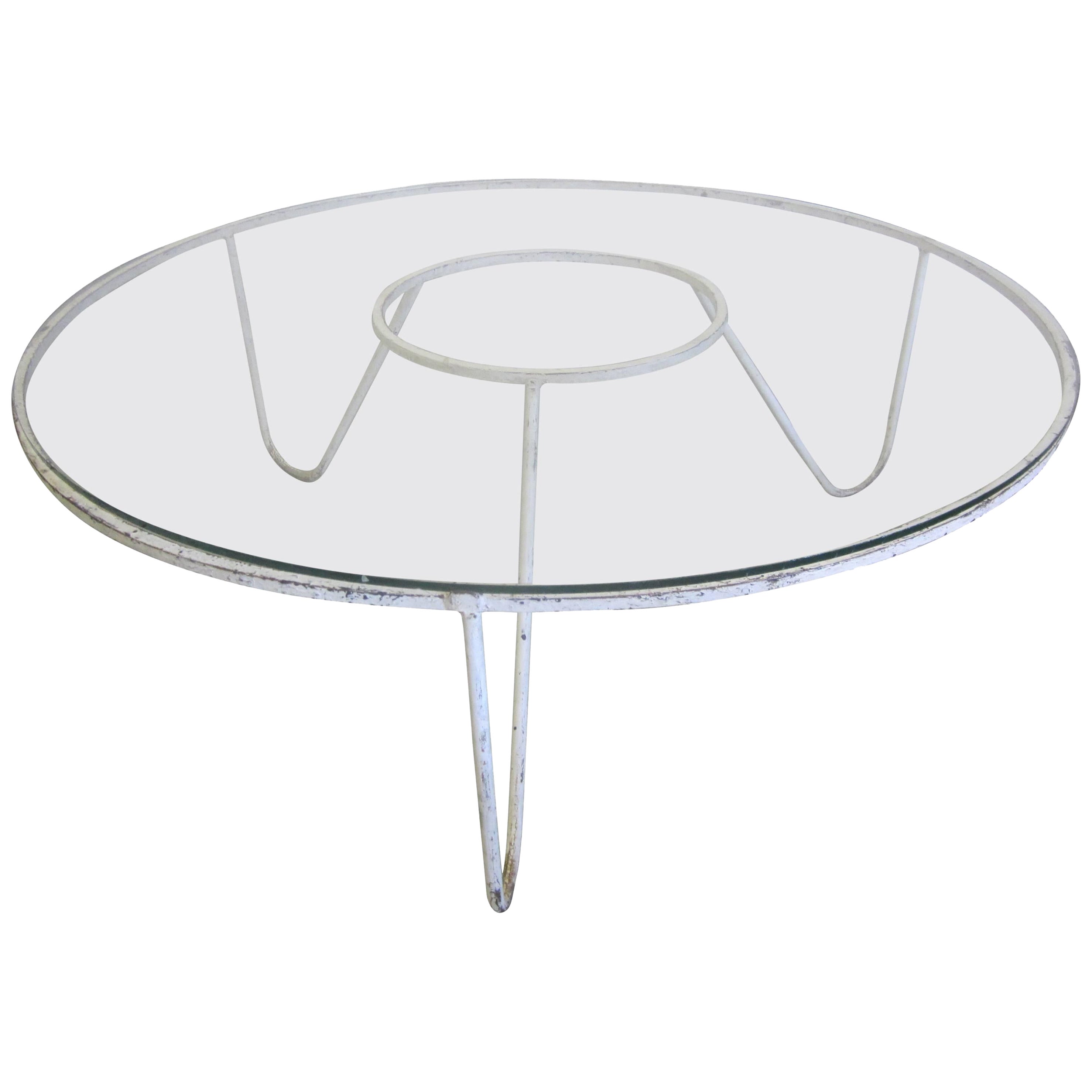 Grande table basse minimaliste française en fer dans le style de Mathieu Mategot en vente