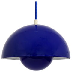 Lampe à suspension Verner Panton en forme de pot de fleurs émaillé bleu, Louis Poulsen, Danemark, 1969