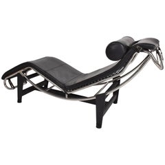 Le Corbusier Lounge Chair Mid-Century Modern Black Leather