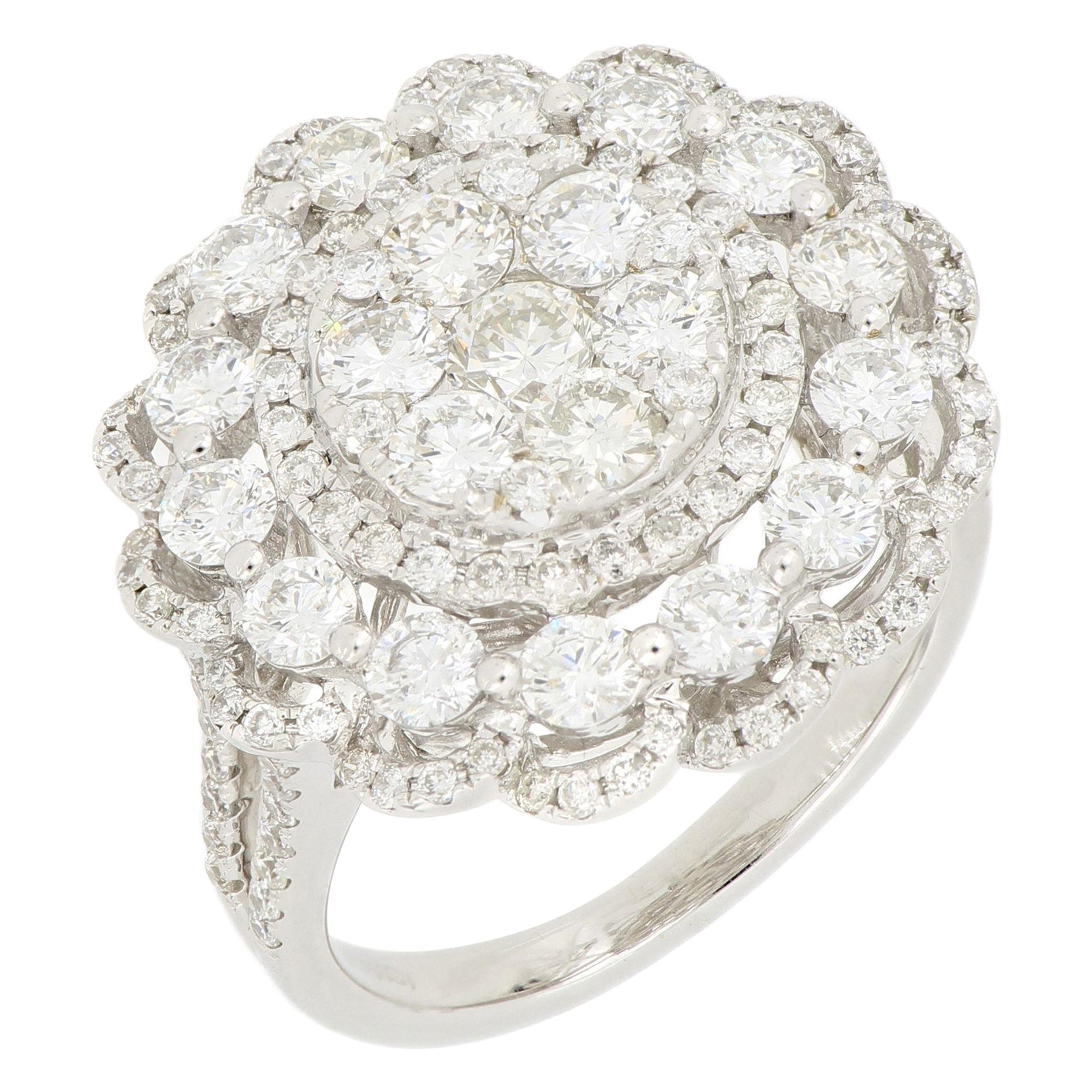 18 Karat White Gold Diamond Ring For Sale