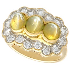 Retro 1970s 2.19Ct Cabochon Cut Chrysoberyl and Diamond Gold Cocktail Ring