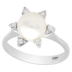 Bague cocktail en or blanc, perles de culture et diamants des années 1970