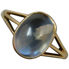Victorian Moonstone and 18ct Gold Solitaire Ring 