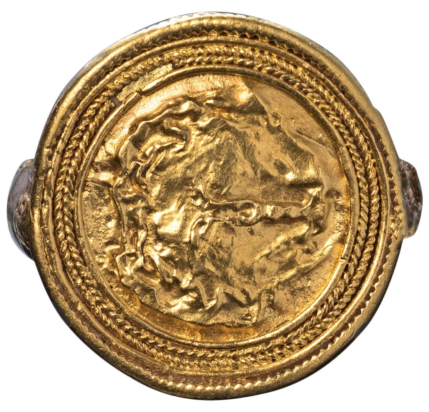 Ancient Medusa Gold Ring C300BC For Sale