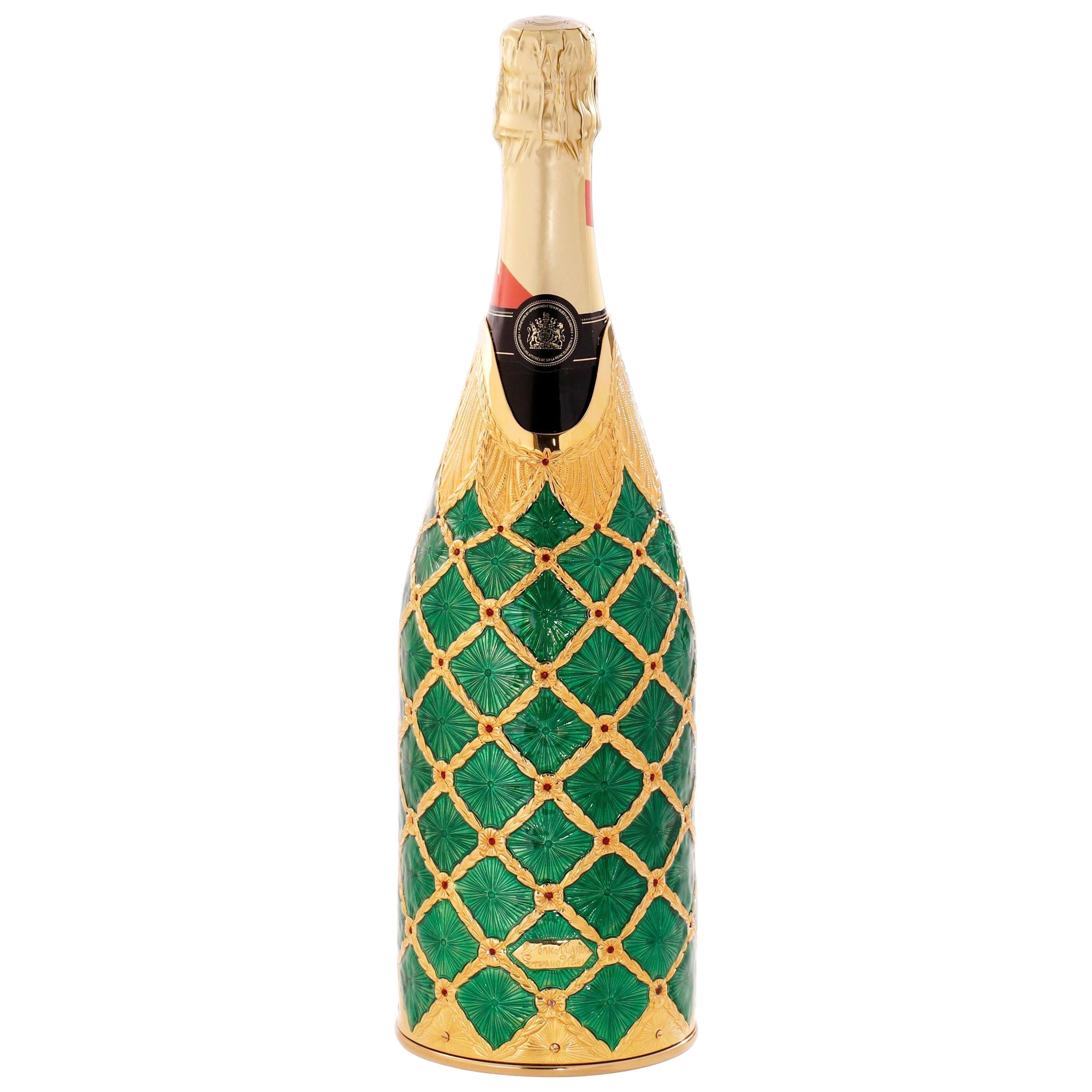 Champagnerfarbener Deckel aus massivem reinen Silber, Smaragd, 2020, Italien
