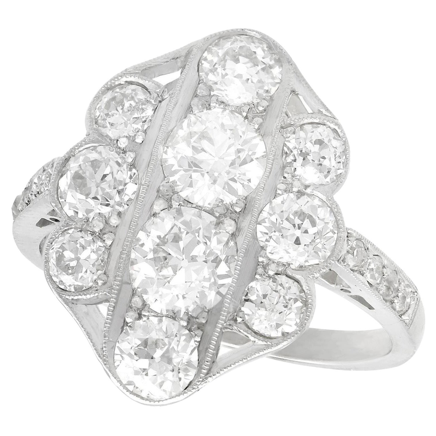 Vintage 1940s 2.85 Carat Diamond and White Gold Cocktail Ring For Sale