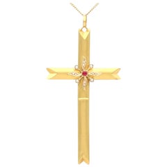 Pendentif croix victorien en or jaune avec perles de rocaille et pierres précieuses d'imitation