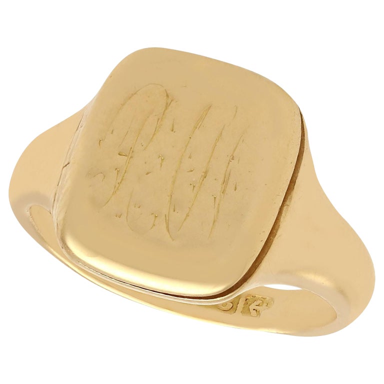 Antique 1900s Yellow Gold Signet Ring with Enamel For Sale