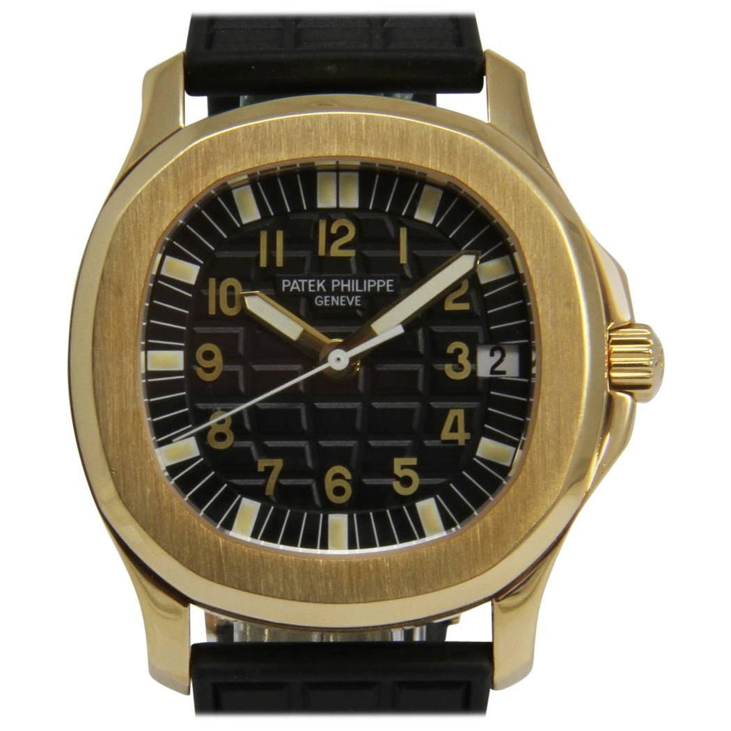 Patek Philippe Aquanaut Ref. 5066 J Yellow Gold Wrist Watch For Sale