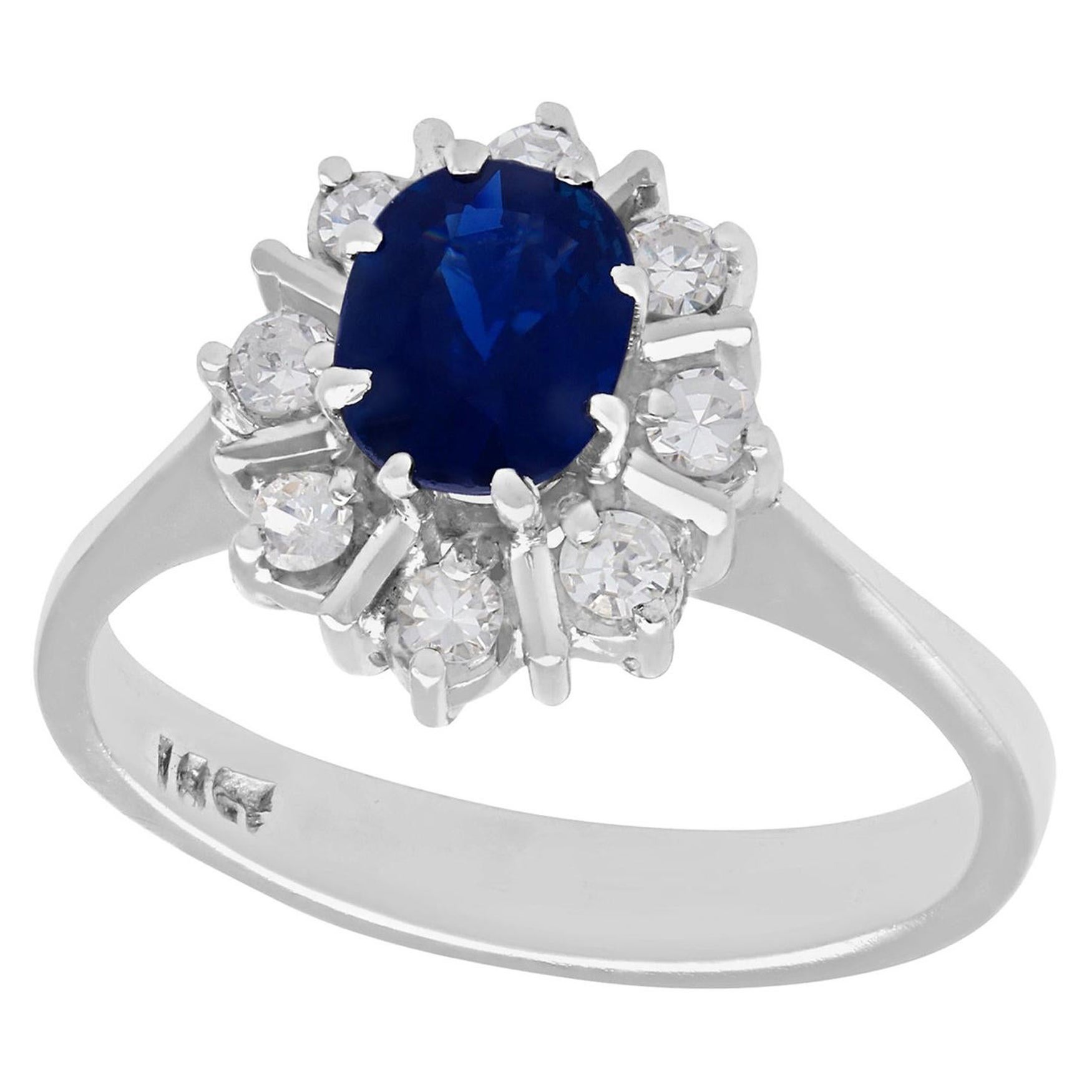 Vintage 1970s 1.42 Carat Sapphire and Diamond White Gold Cocktail Ring For Sale