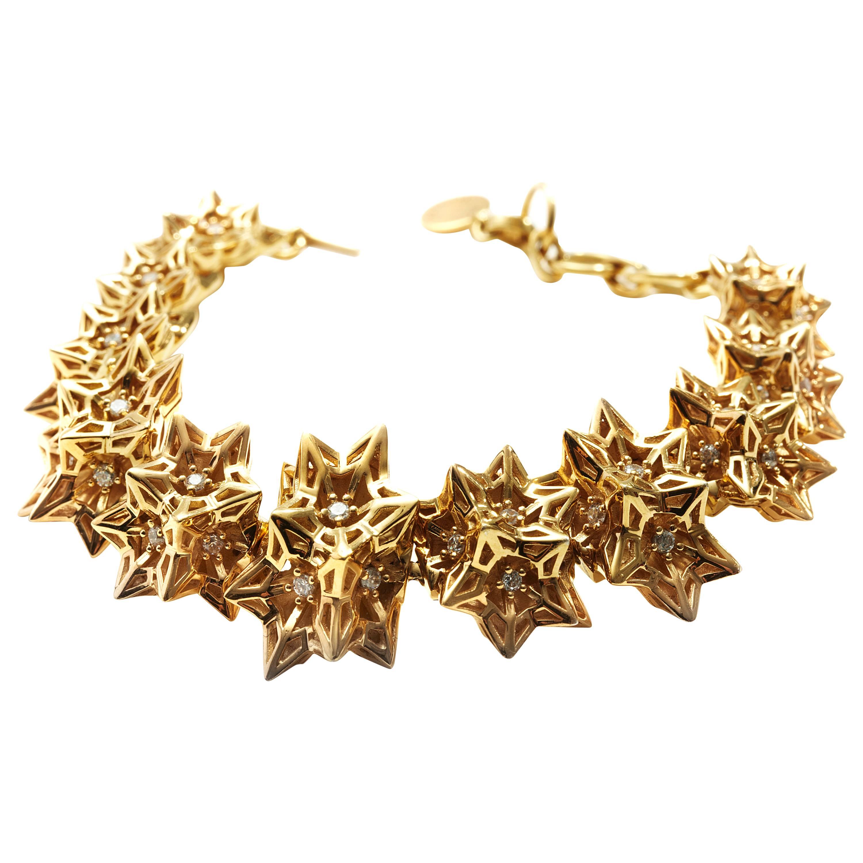 Bracelet en or 18 carats avec cadre en hélice et diamants de John Brevard