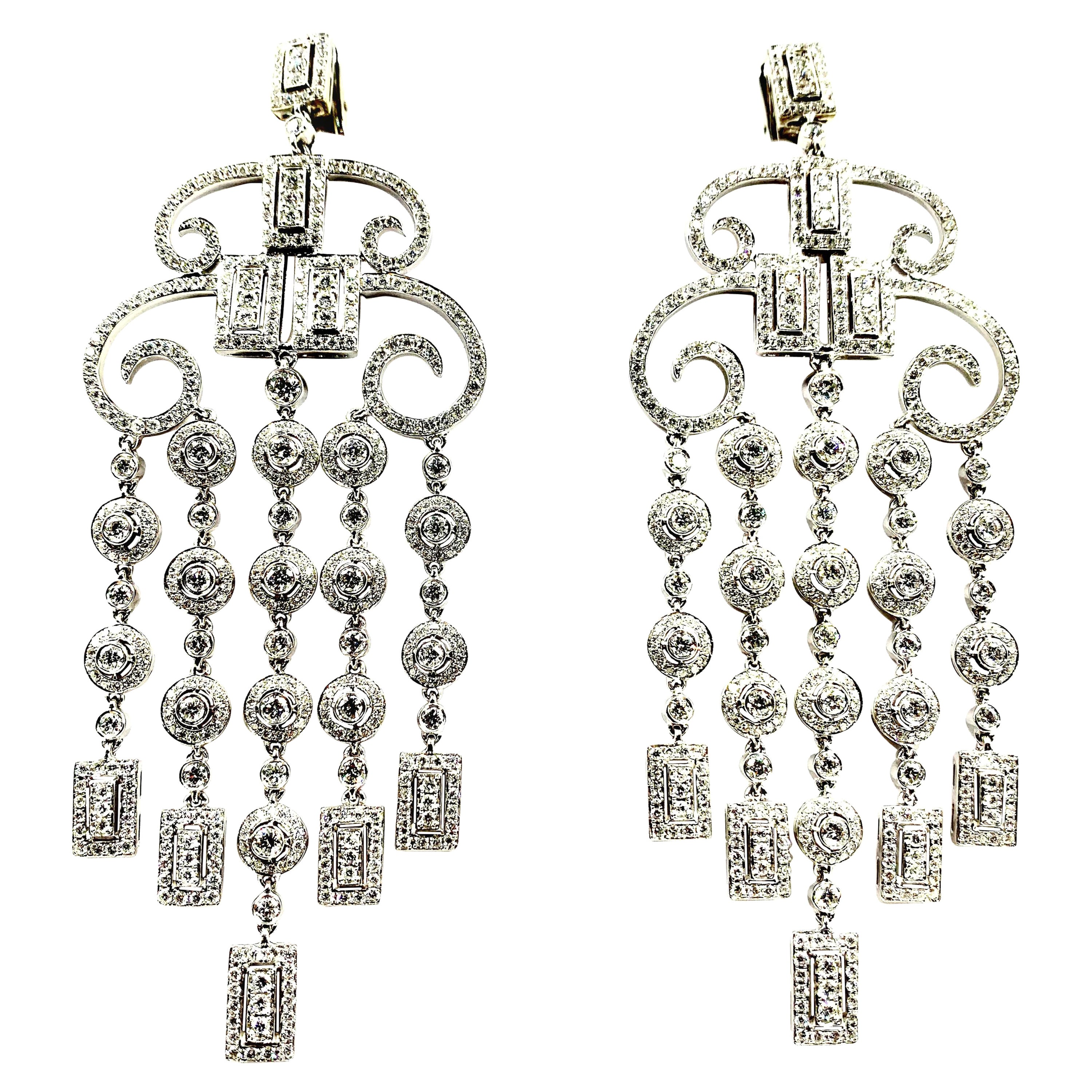 Estate Art Deco Style 6.00 TCW Diamond 18 Karat White Gold Chandelier Earrings For Sale