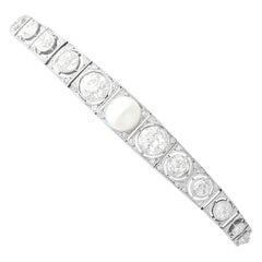 Bracelet ancien en or blanc avec perles et diamants de 5,61 carats, années 1900