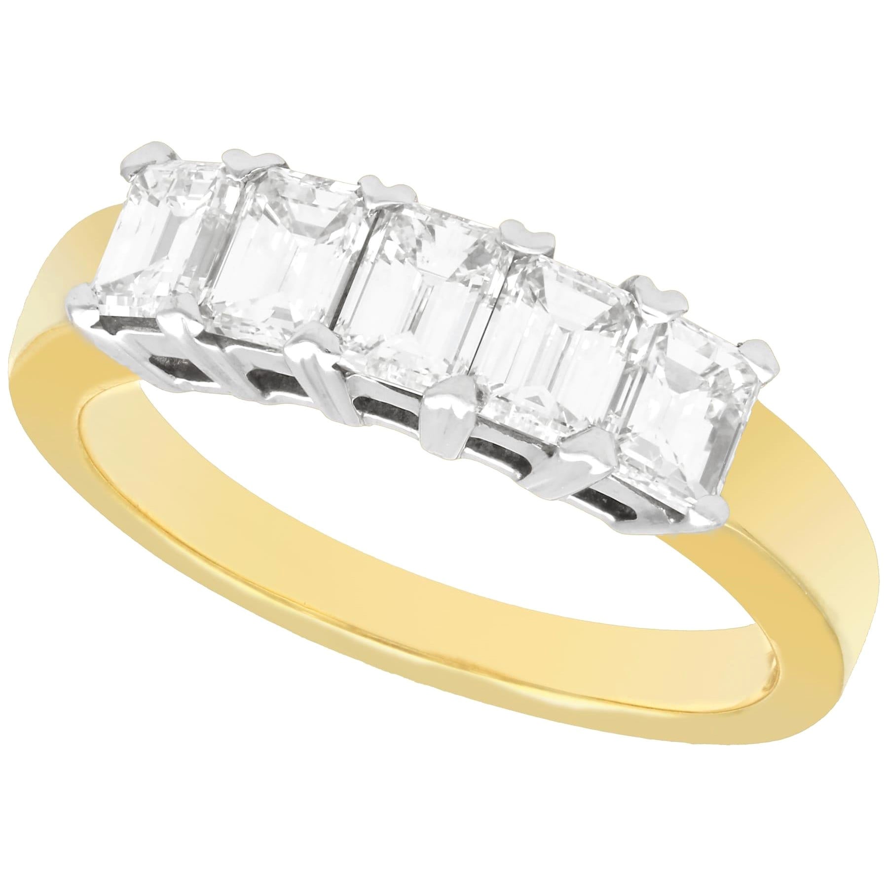 1,00 Karat Smaragdschliff Diamant Fünf-Stein Gelbgold Halb-Eternity-Ring im Angebot