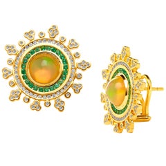 Syna Boucles d'oreilles en or jaune, opale et émeraude avec diamants champagne