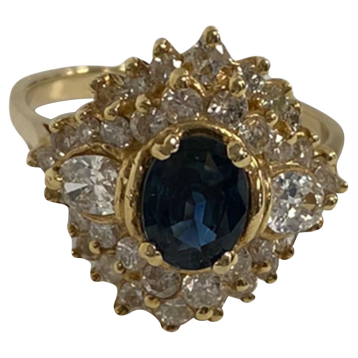 Suzy Levian, bague vintage en or jaune 14 carats, saphir taille ovale et diamant blanc en vente