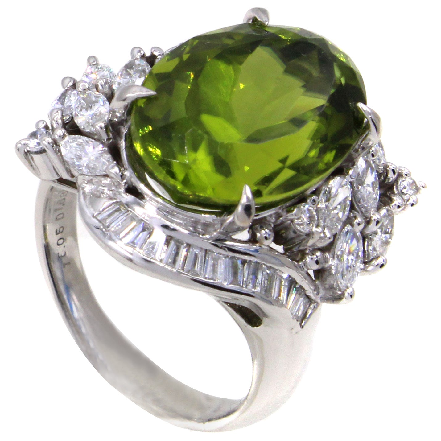 Large Peridot Diamond Gold Cocktail Ring Over 15 Carat For Sale at 1stDibs