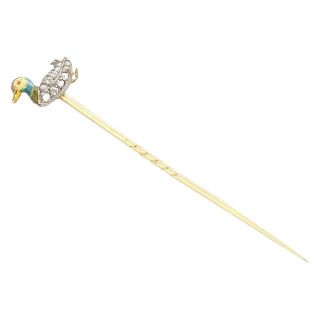 Victorian 2.85 Carat Diamond Yellow Gold Pin Brooch For Sale at 1stDibs