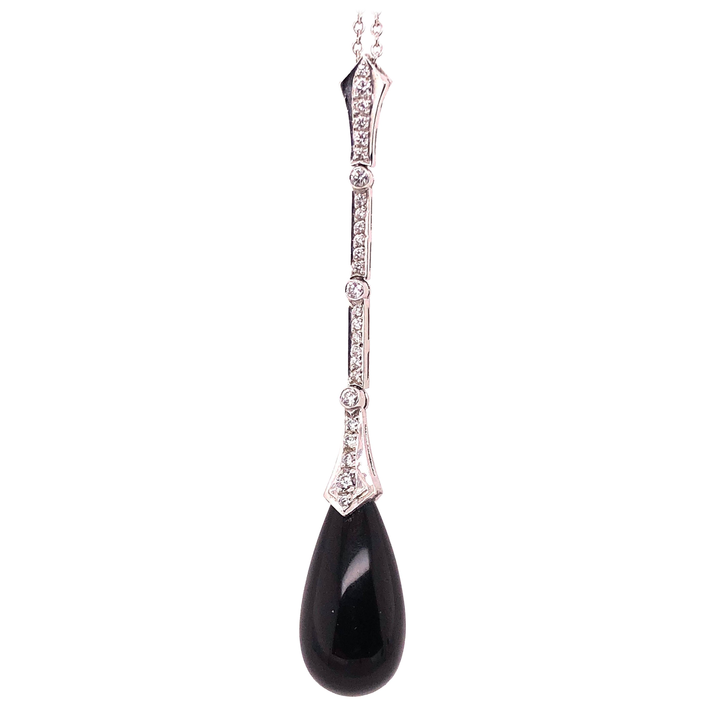 Platin-Onyx-Halskette aus Platin mit abgestuften runden Diamanten im Angebot