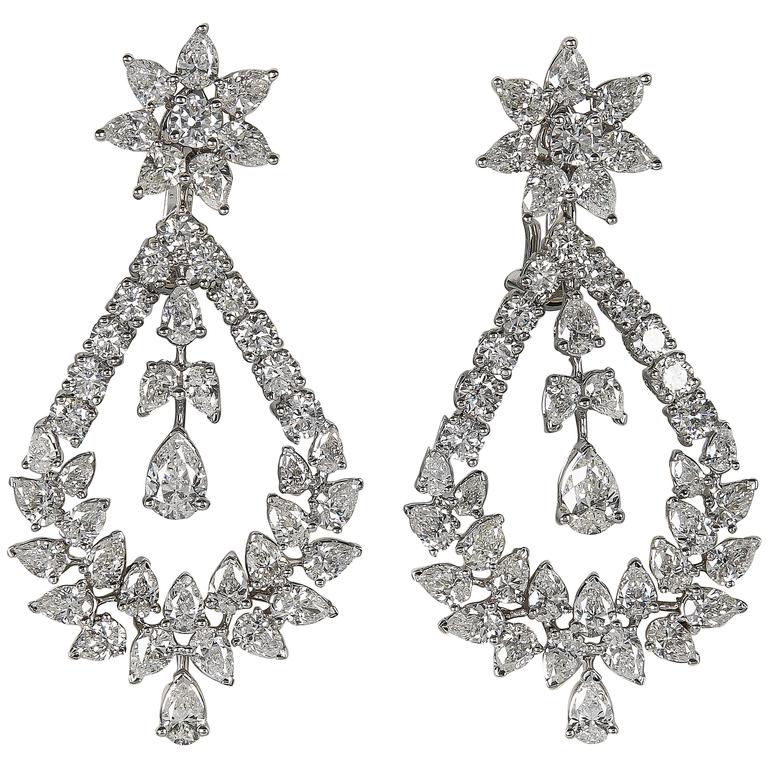 Extraordinary Diamond gold Chandelier Drop Earrings For Sale at 1stdibs