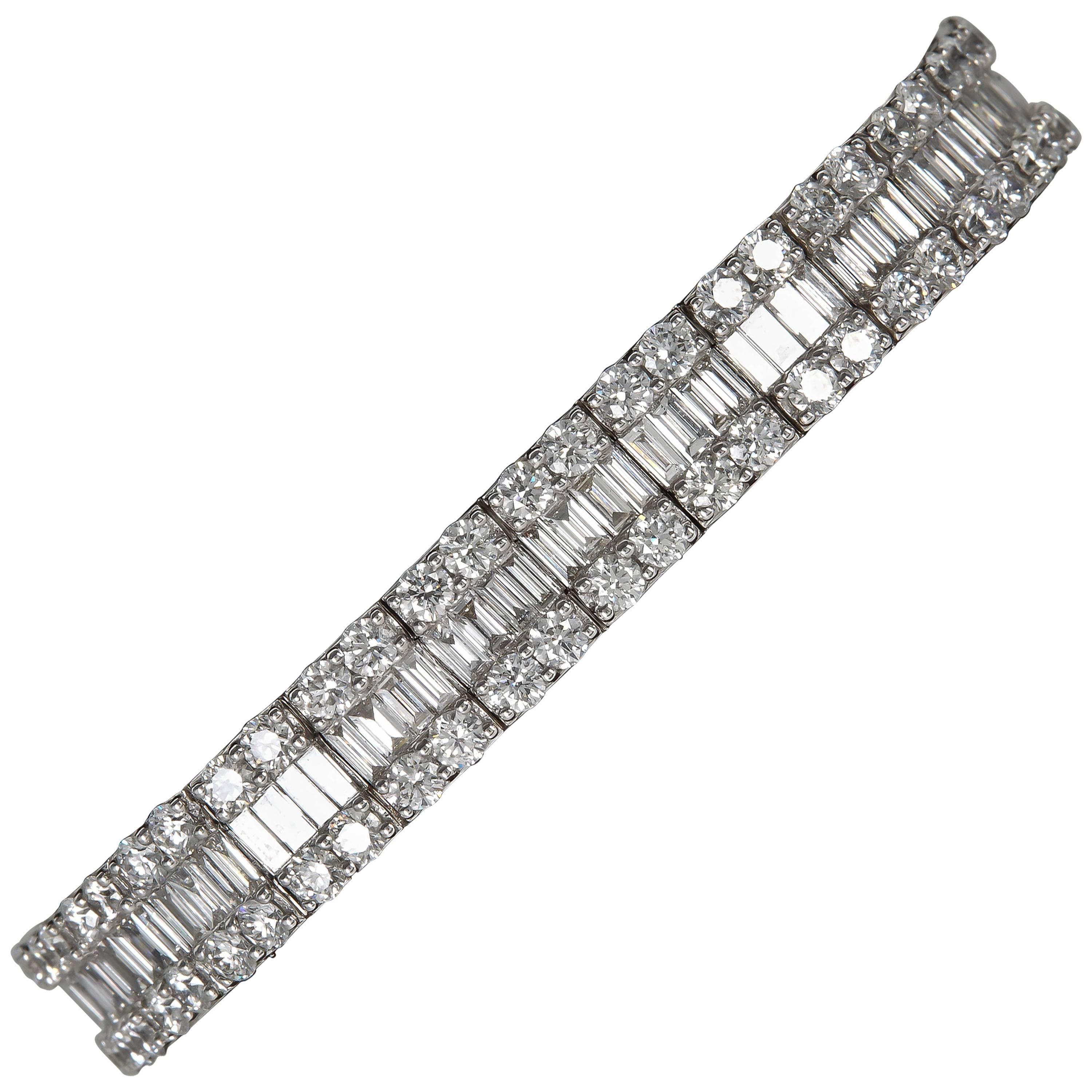 Stunning Baguette and Round Diamond Gold Bracelet For Sale