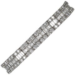 Used Stunning Baguette and Round Diamond Gold Bracelet