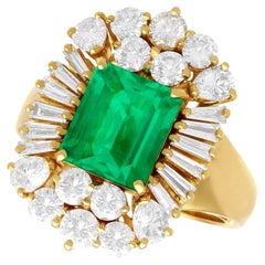 Vintage 2.80 Carat Emerald and 2.75 Carat Diamond Yellow Gold Cocktail Ring