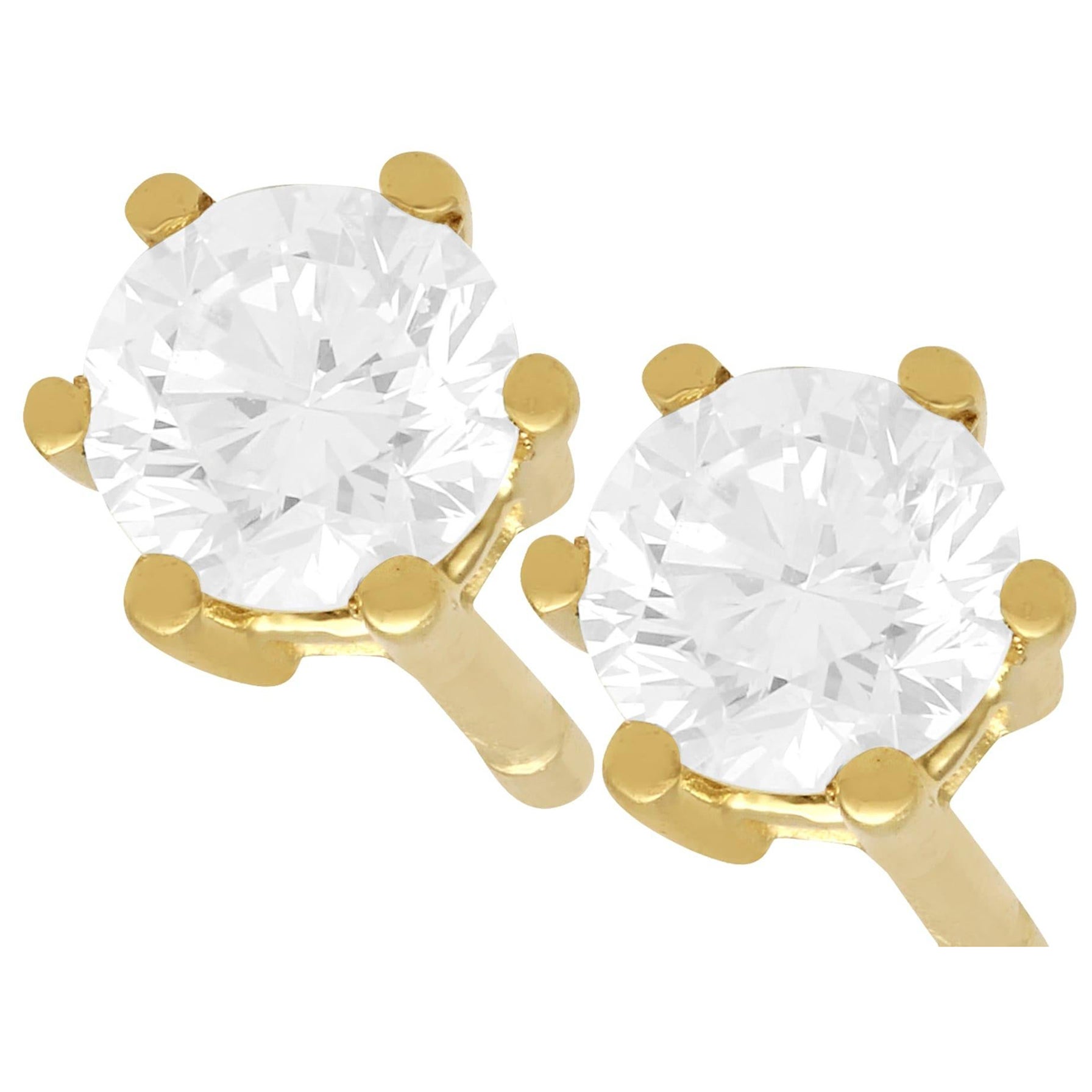 1990s Vintage Diamond and Yellow Gold Stud Earrings For Sale