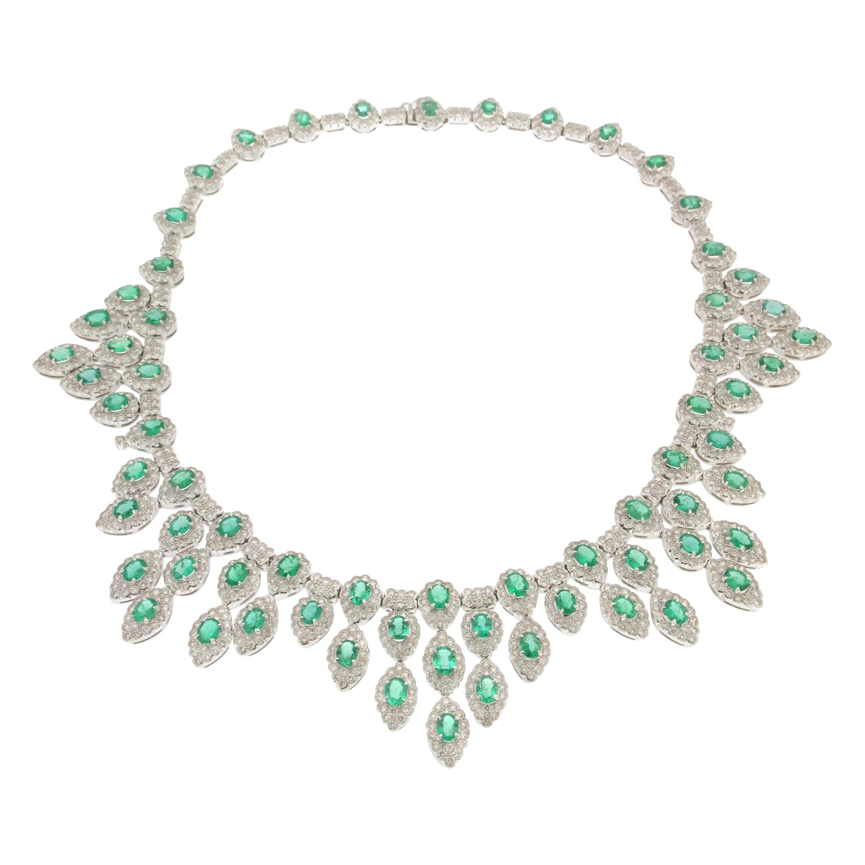 Handcraft Colombian Emeralds 18 Karat White Gold Diamonds Choker Necklace For Sale