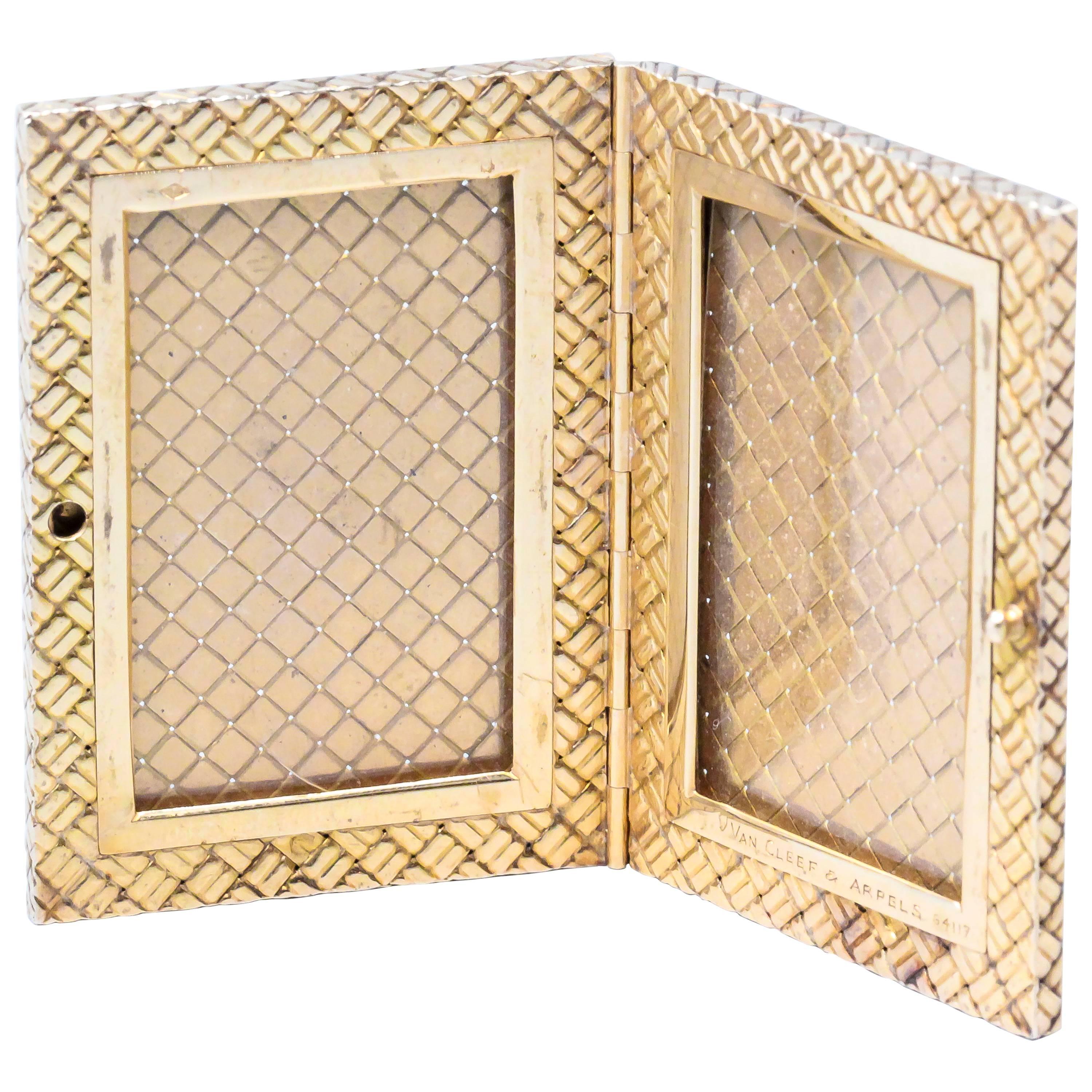 VAN CLEEF & ARPELS Mid Century Gold Basket Weave Traveling Picture Frame