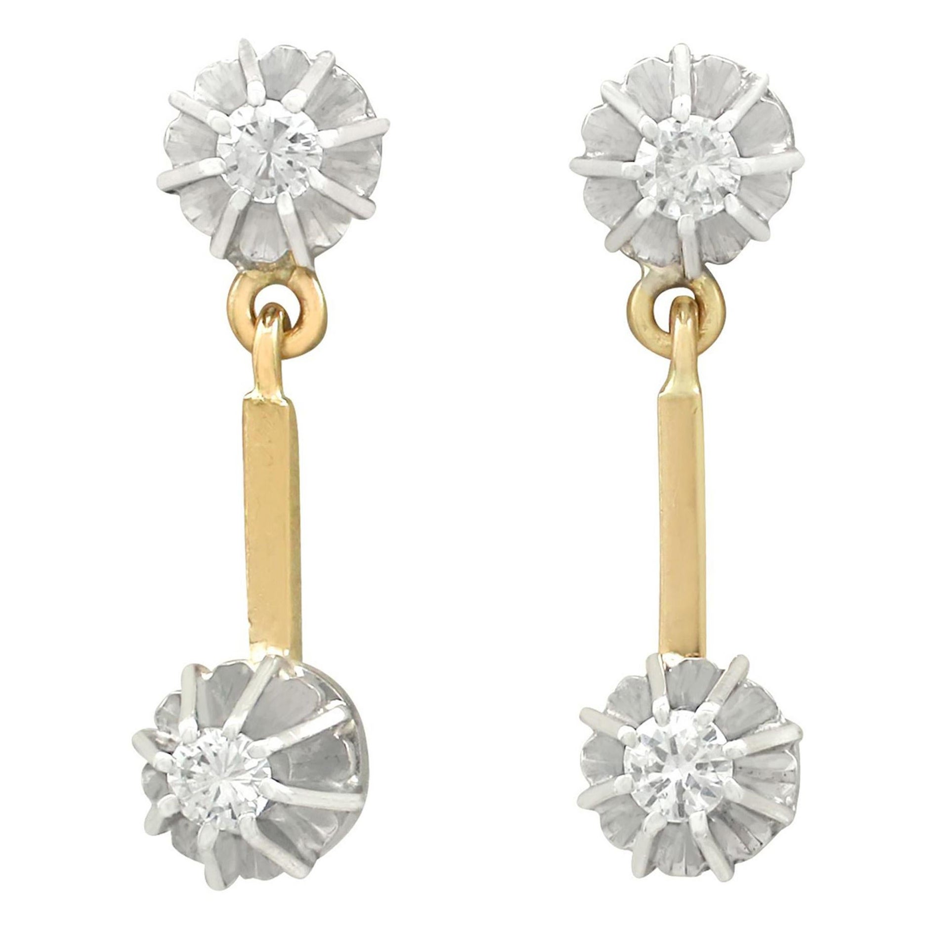 Boucles d'oreilles pendantes en or jaune et diamants des années 1930