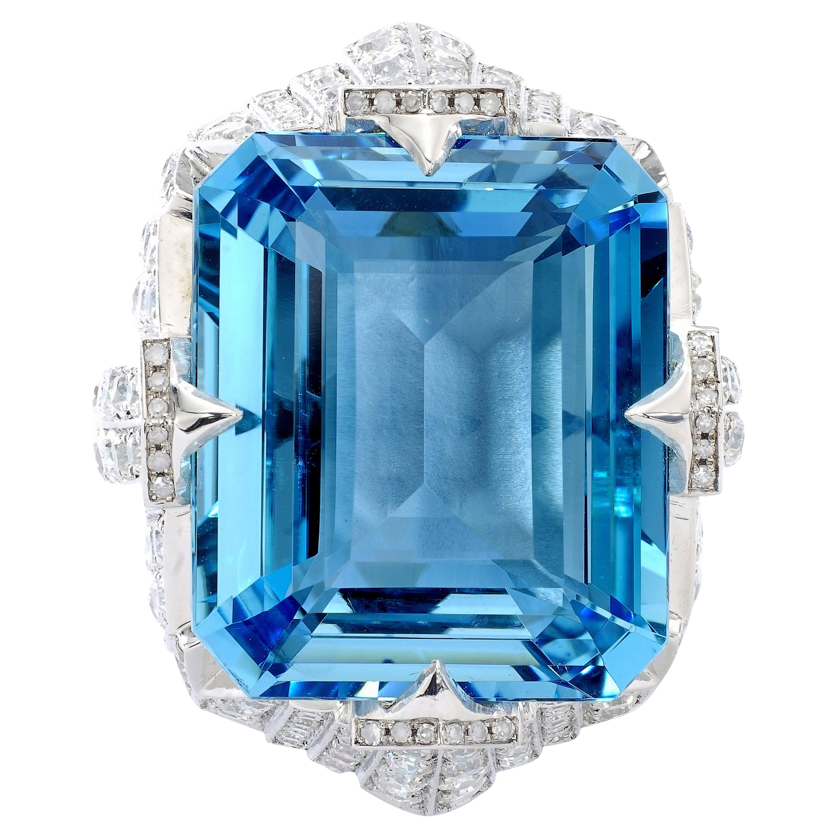 Bague à diamant aigue-marine de 35,67 carats