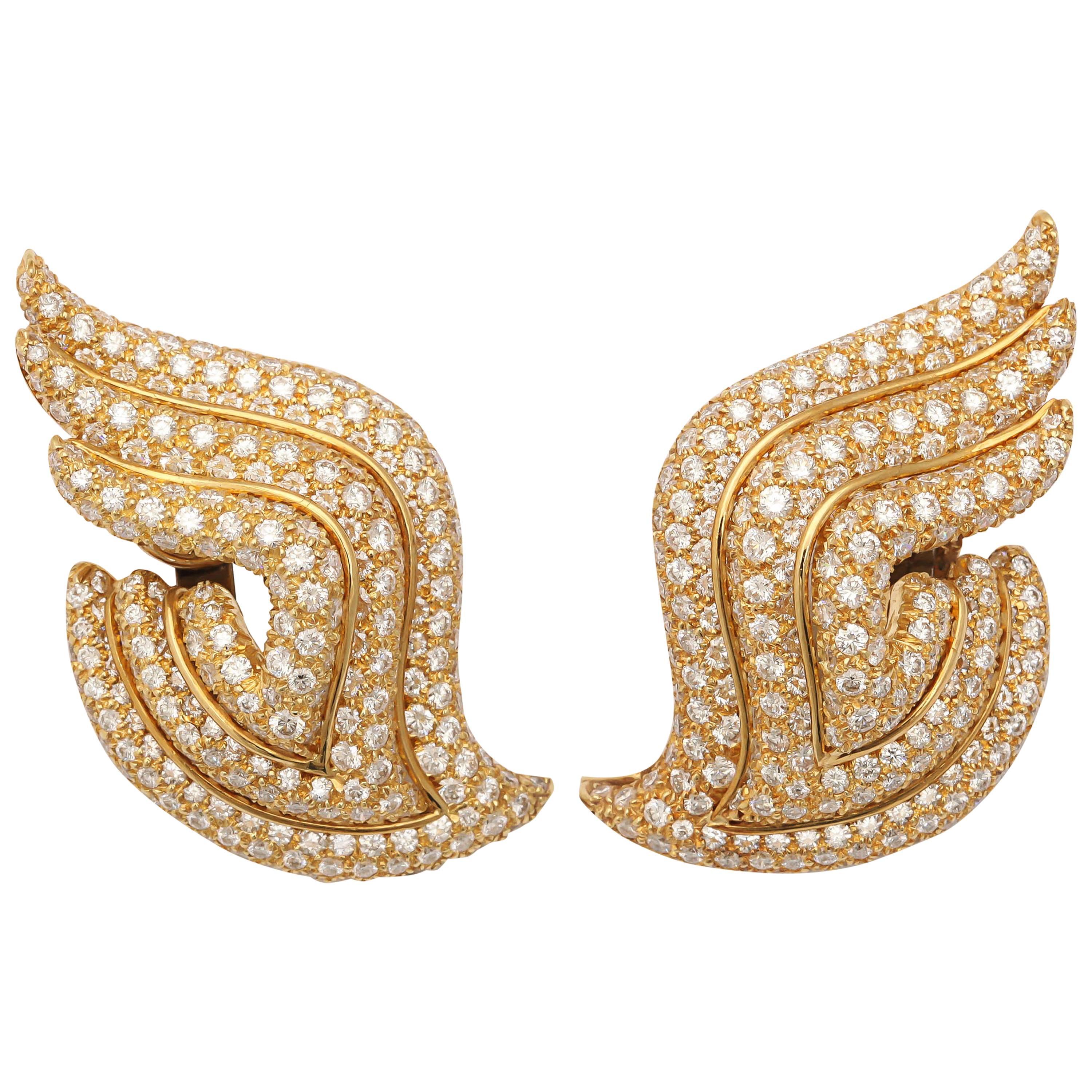 henry Dunay diamond gold Earrings