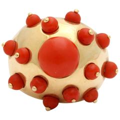 Vintage 1960s High Quality Coral Gold Ring With Gold Beads