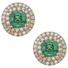Luxurious Round Emerald Diamond Gold Stud Earrings 7