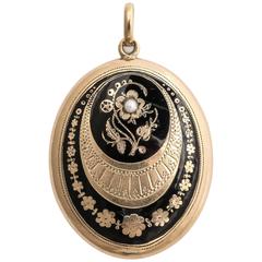 Elegantly Enameled Floral Locket 3