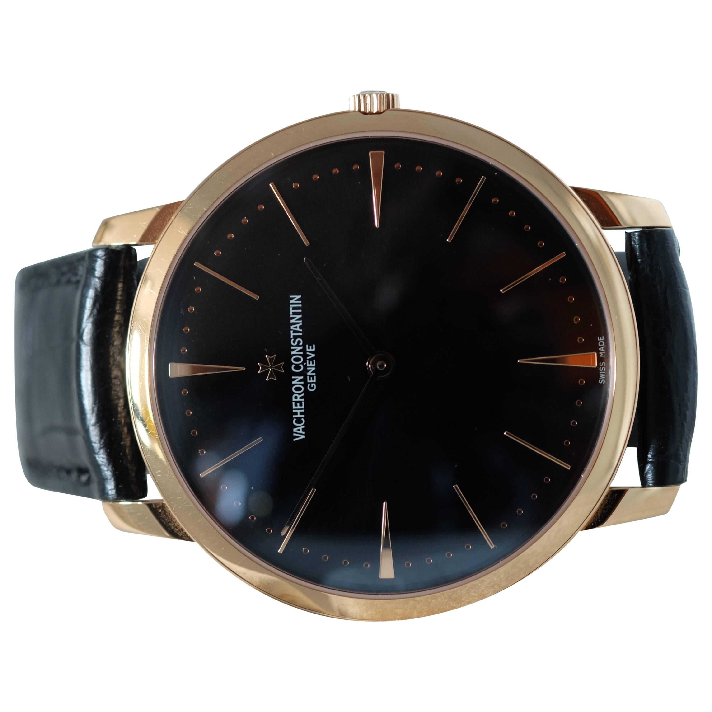 Vacheron Constantin. An 18k Pink Gold Wristwatch with Black Dial, Boutique Only

Model: Patrimony

Reference: 81180/000R-9162

Case No: 112xxxx

Cal. 1400 mechanical movement, 20 jewels, black dial, applied pink gold baton and dart numerals,
