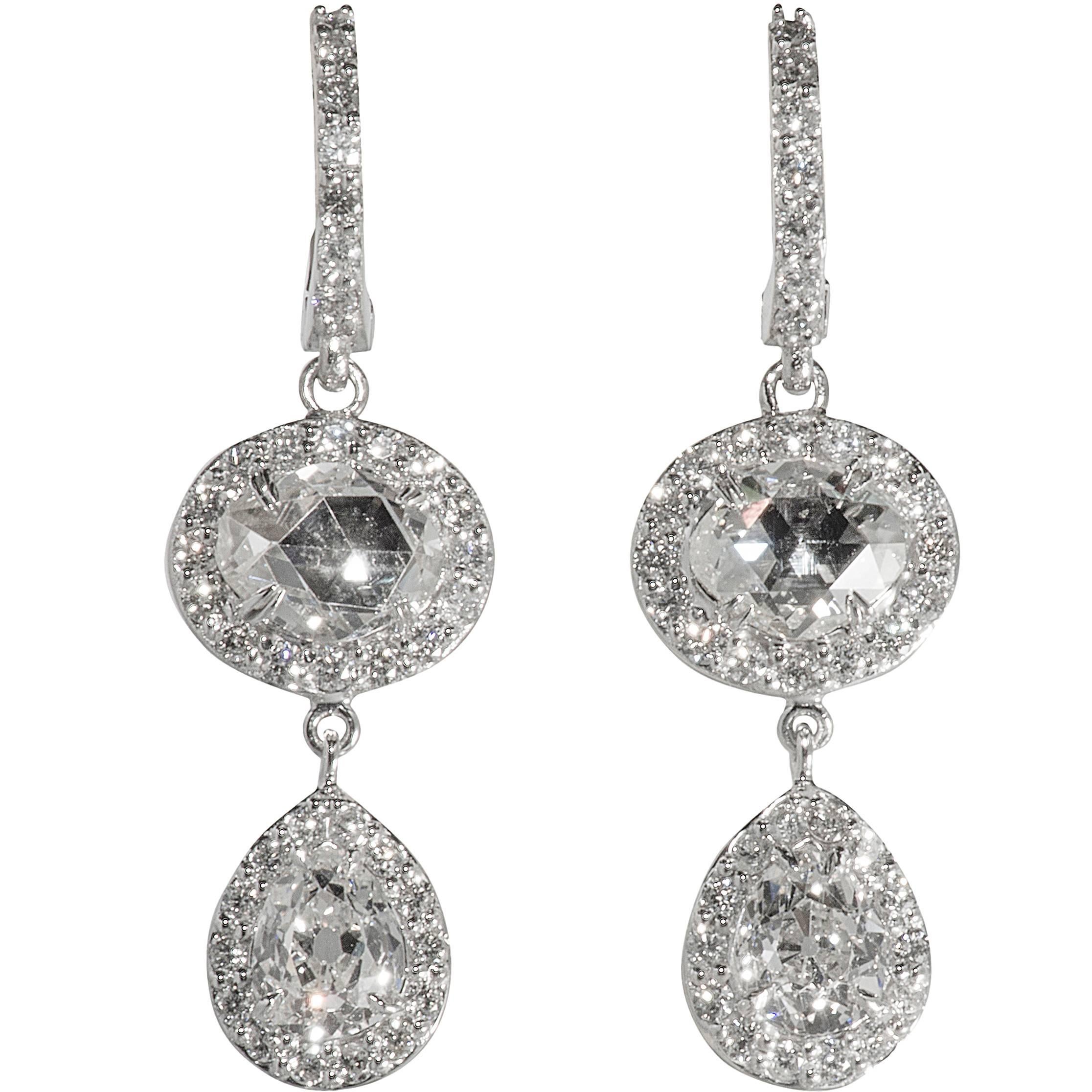 Diamond platinum Drop Earrings For Sale