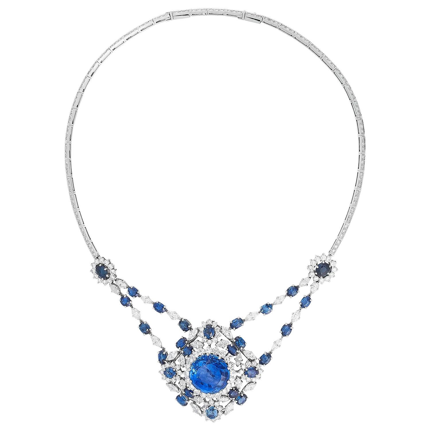 Important Natural 23 Carat Ceylon Sapphire Diamond Necklace 1950s Provenance For Sale