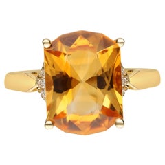 Ring aus 14 Karat Gelbgold mit 5,56 Karat Citrin und Diamant