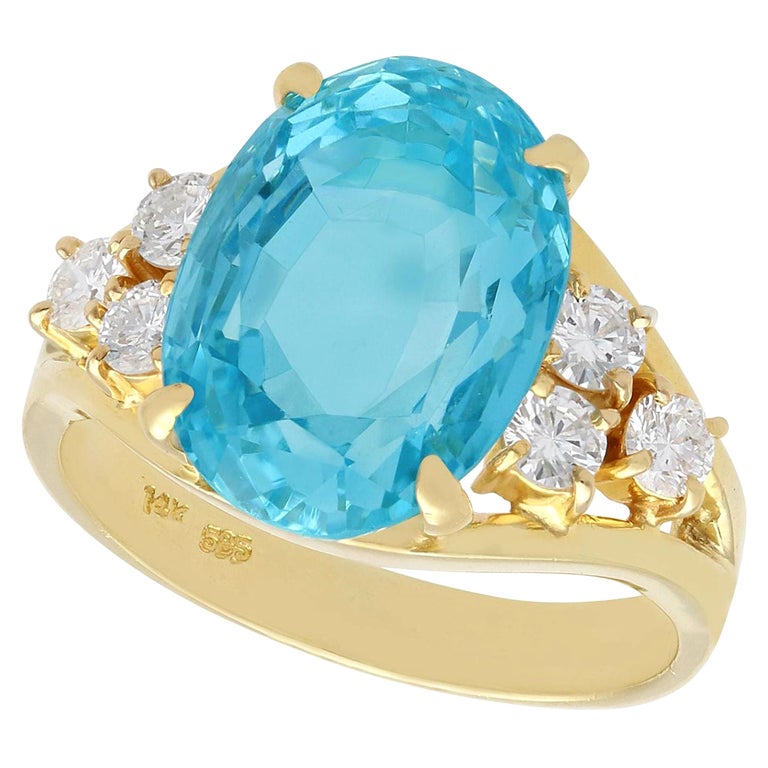 1990s Oval Cut Aquamarine and Diamond Yellow Gold Cocktail Ring For ...