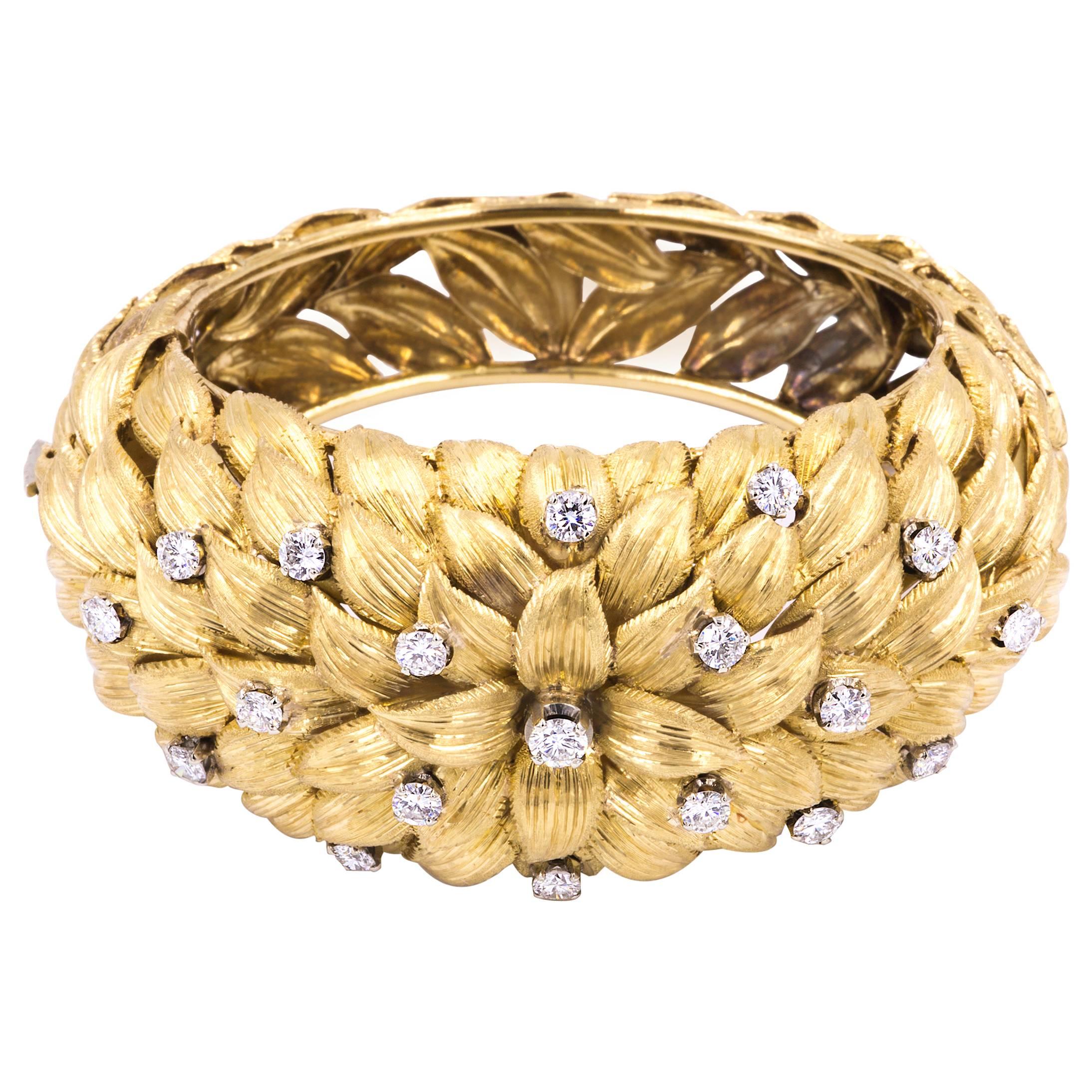 18 Karat Gold Blütenblätter  Diamant-Armband im Angebot