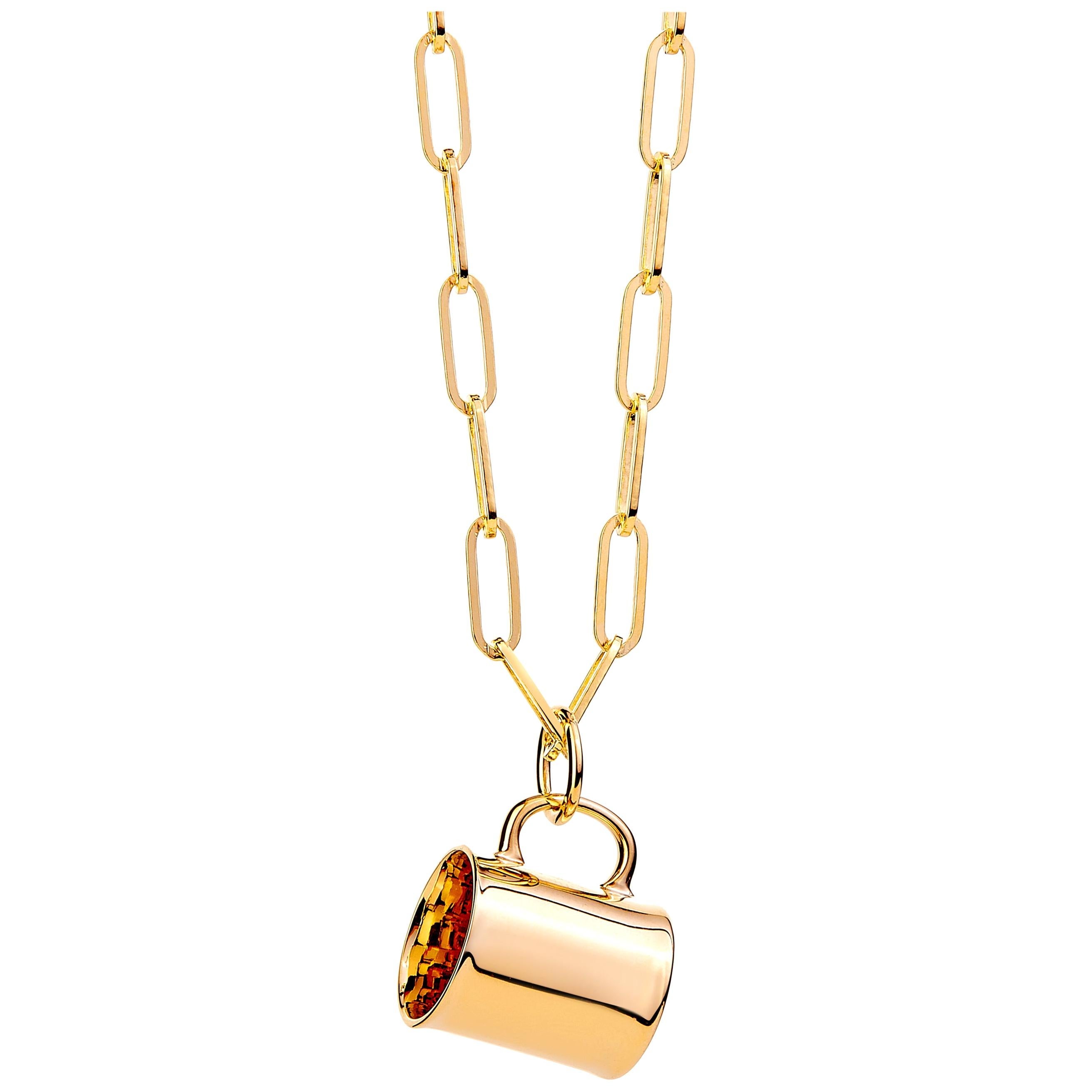 Pendentif tasse à café Syna en or jaune en vente