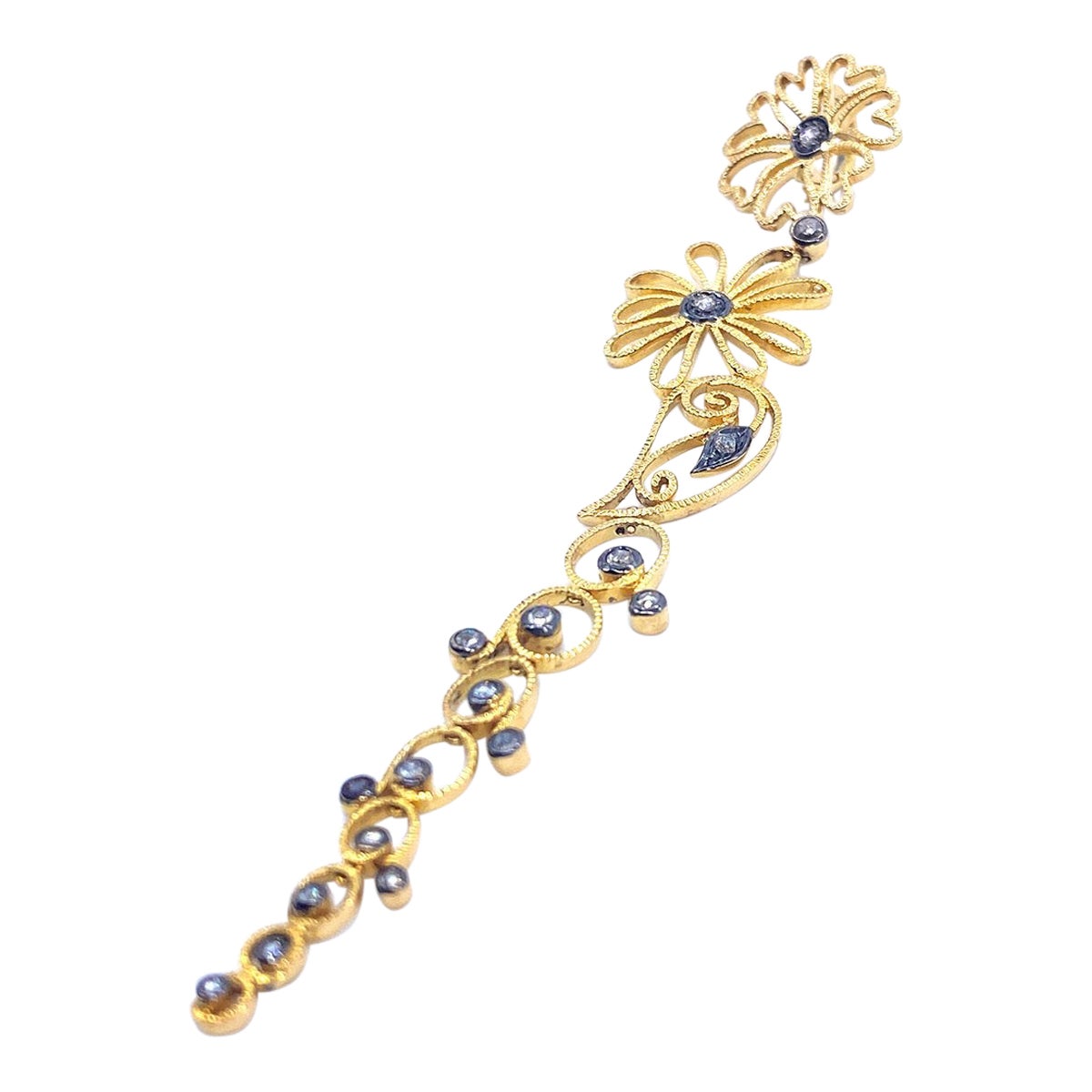 Flower Pendant Set in 20 Karat Yellow Gold with Gold Chain and Rose-Cut Diamonds For Sale