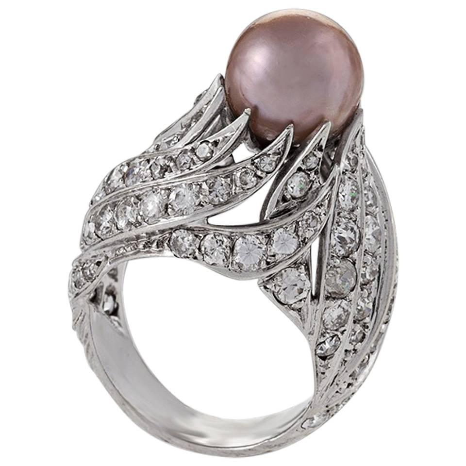 Sterlé Paris 1950s Natural Pearl Diamond Gold Ring For Sale