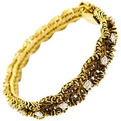 Elegant Gold and Diamond Bracelet 8
