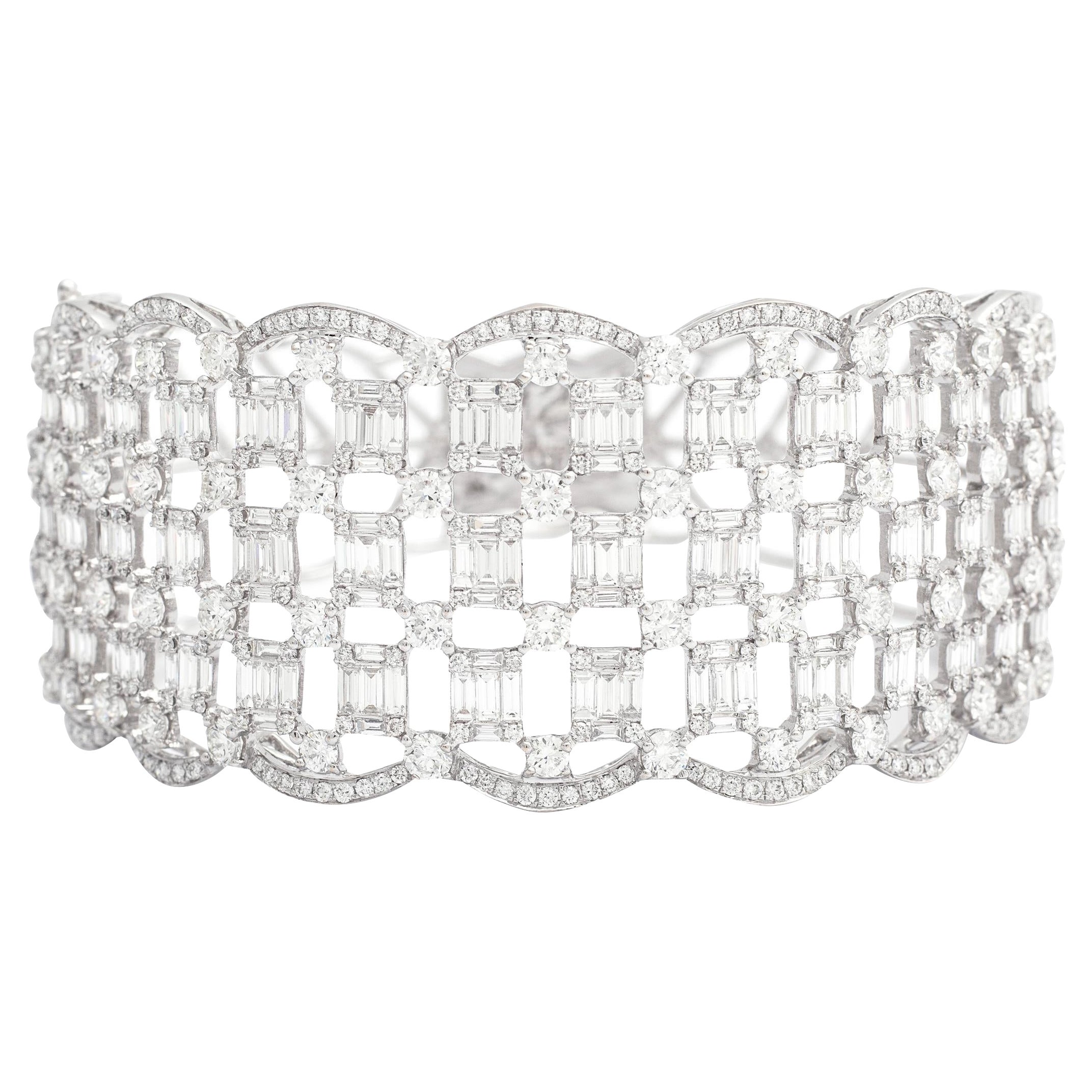 Diamond Gold 18K Bangle