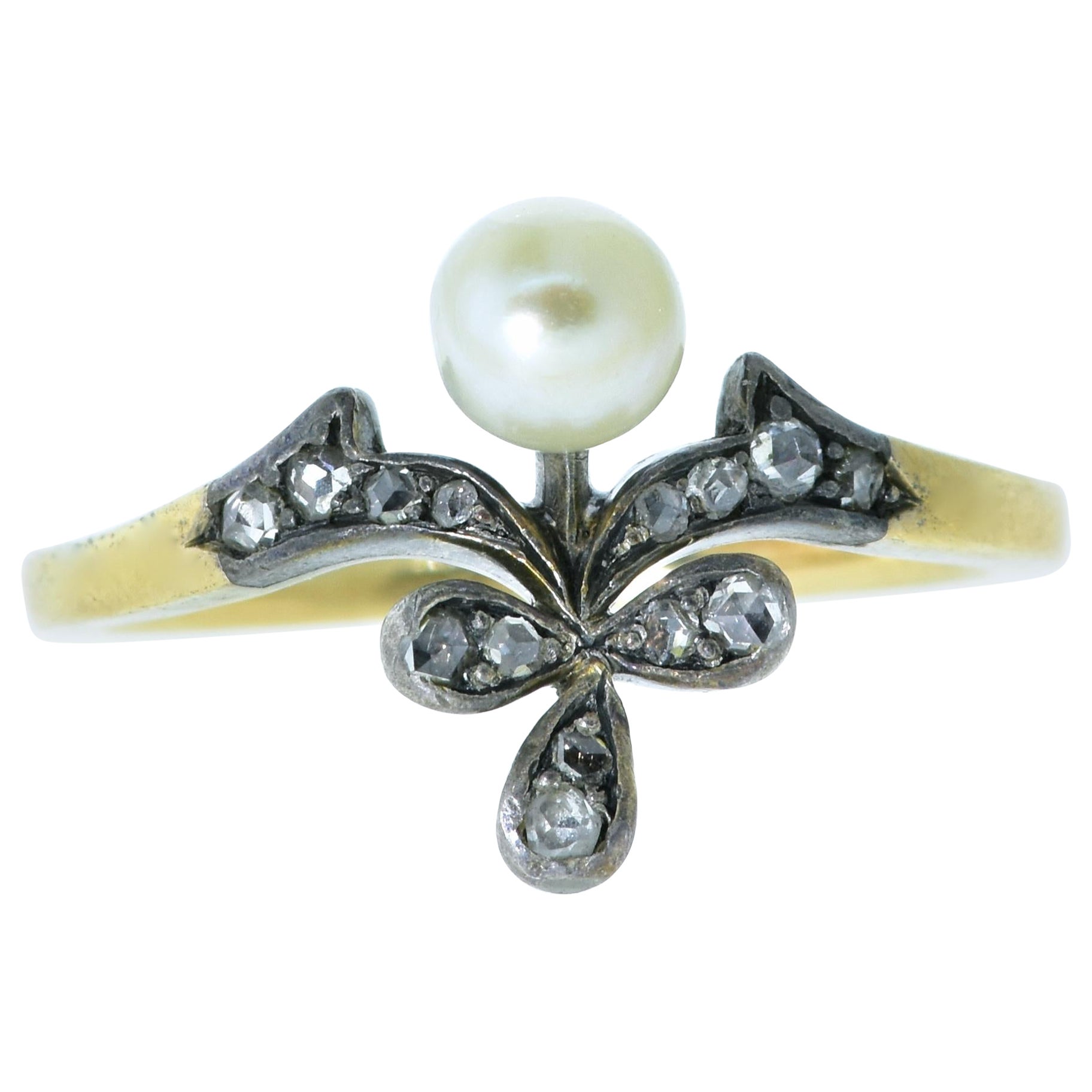 Antiker Ring mit natürlicher Perle und Diamant im Rosenschliff im Angebot