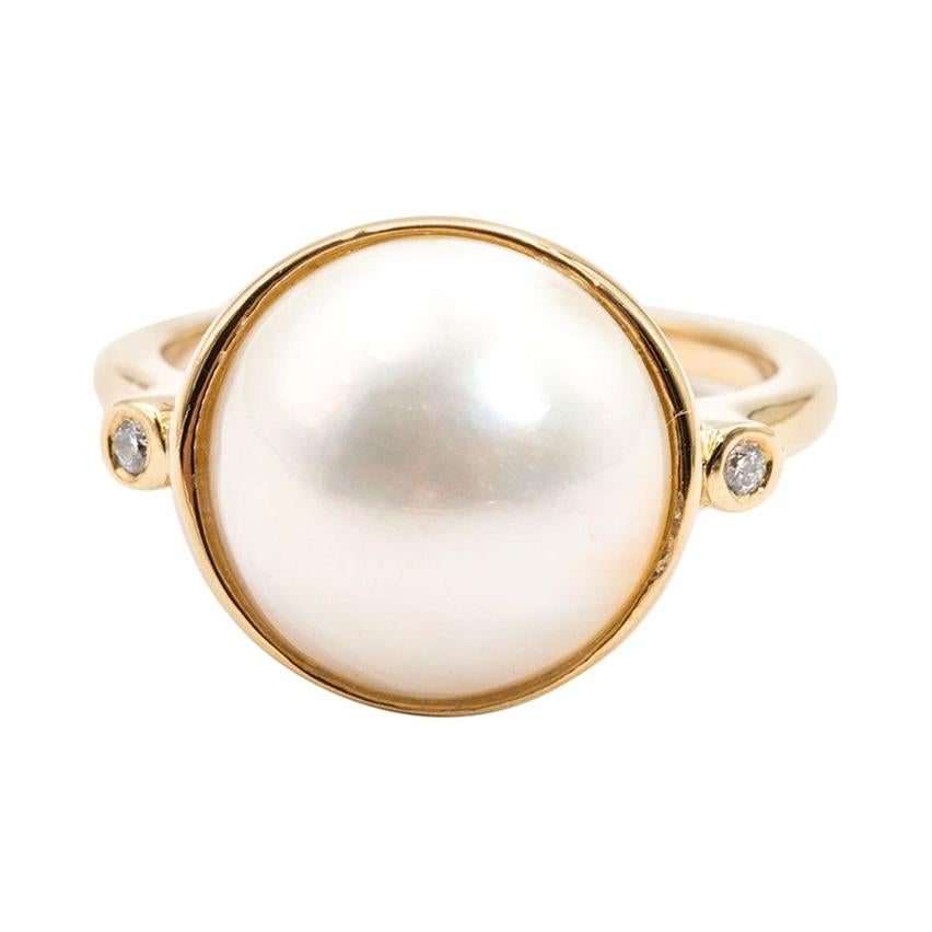 9 Carat Yellow Gold Mabe Pearl and Diamond Vintage Dress Ring