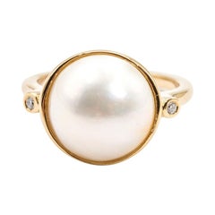 9 Carat Yellow Gold Mabe Pearl and Diamond Vintage Dress Ring